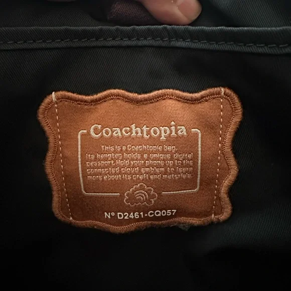 Coachtopia Loop Wavy Tote - Picture 11 of 13
